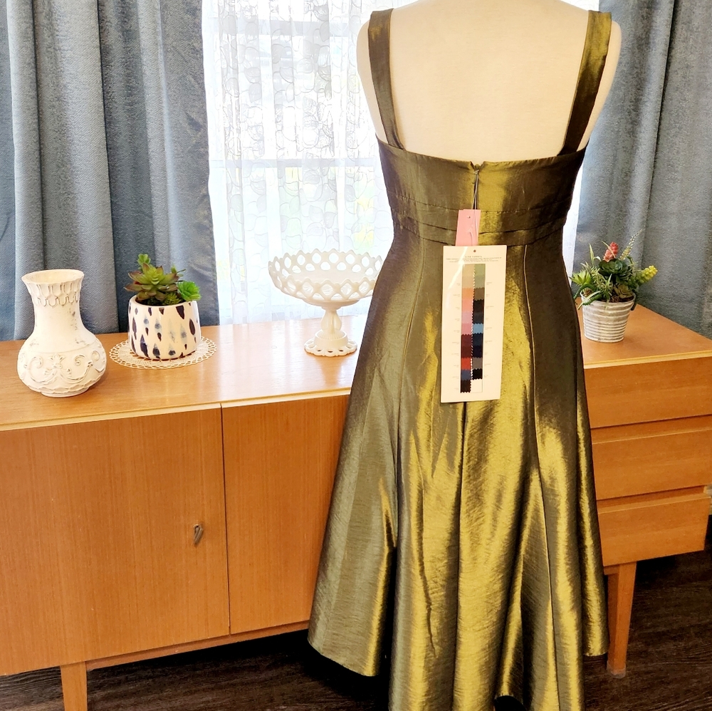 Formal Dress - Picture 2 of 2